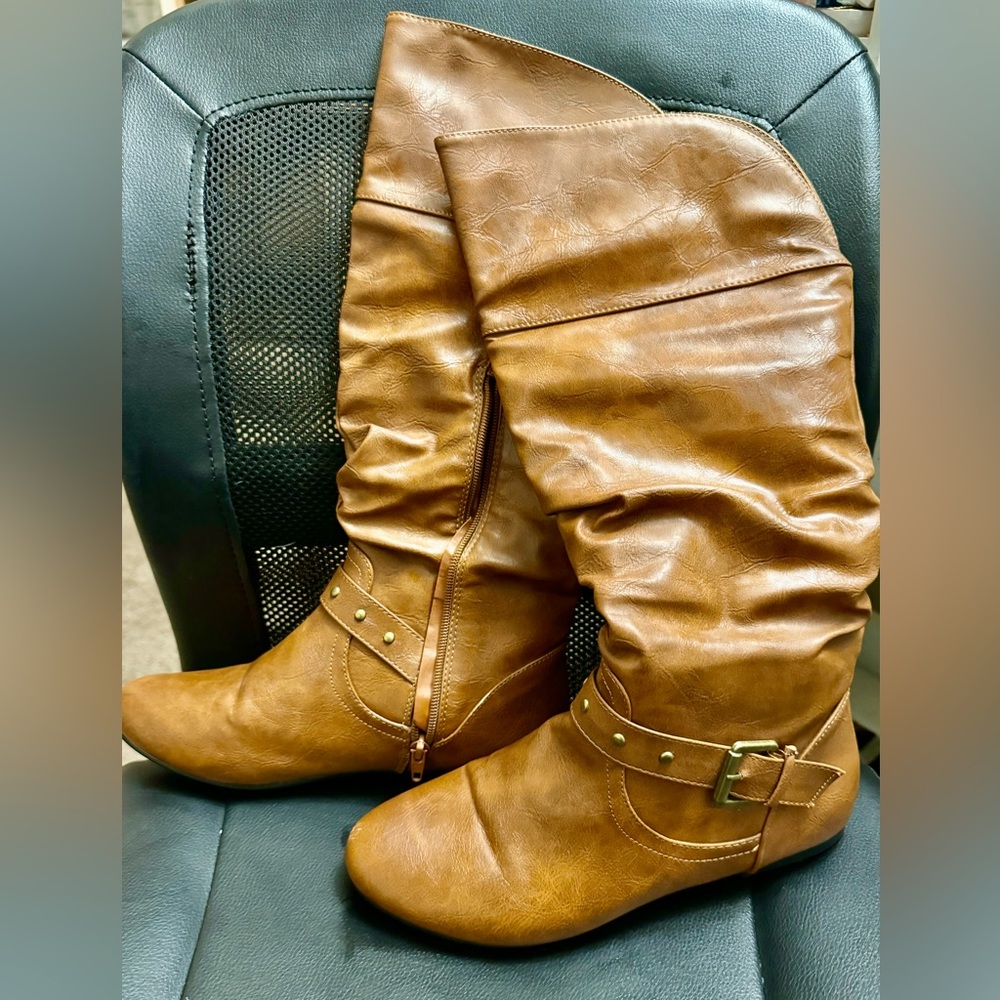 7.5 Boots, Great condition!